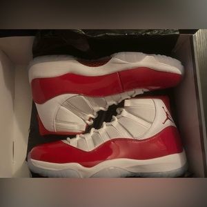 Jordan Retro 11 Cherry